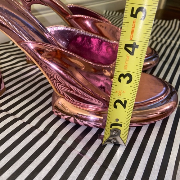 C BARBIE PINK LIQUID METALLIC PLATFORM HEELS PUMPS DANCER PLEASER MIRROR RAINBOW - Picture 13 of 16